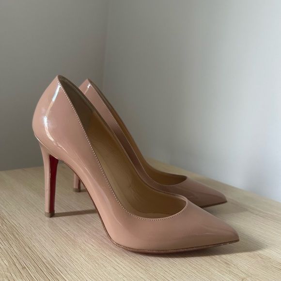 CHRISTIAN LOUBOUTIN
Pigalle Follies 85 patent-leather pumps - Picture 5 of 11